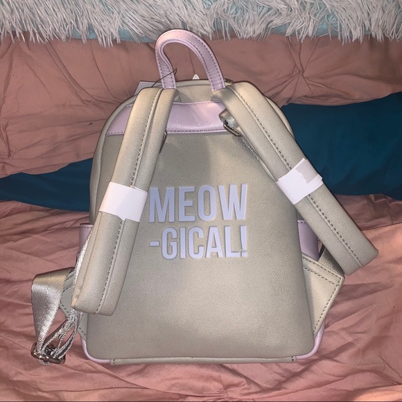 ⭐️MOVING SALE⭐️ Disney Cat's Loungefly - Picture 7 of 7